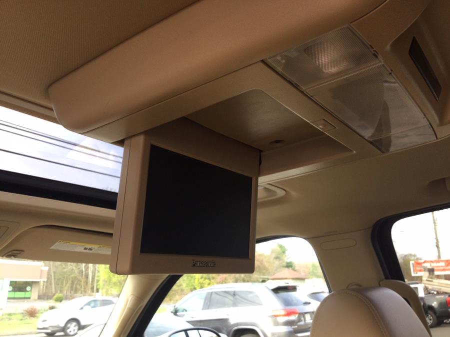 2014 Chevrolet Suburban LTZ 1500 photo