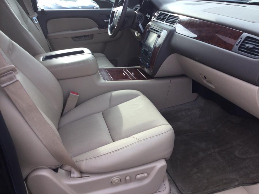2014 Chevrolet Suburban LTZ 1500 photo