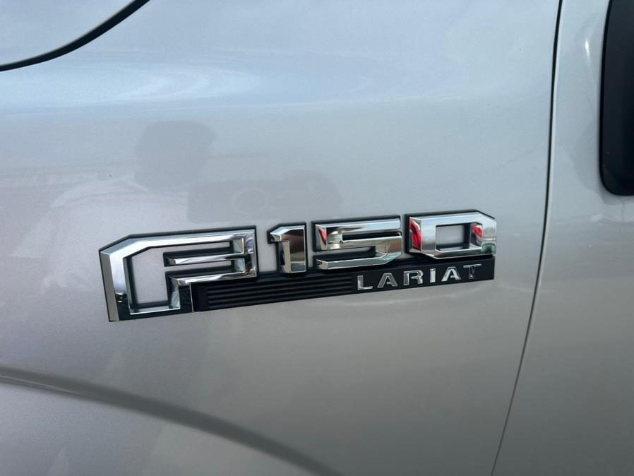 2017 Ford F-150 Lariat 4WD SuperCrew 5.5'' Box photo