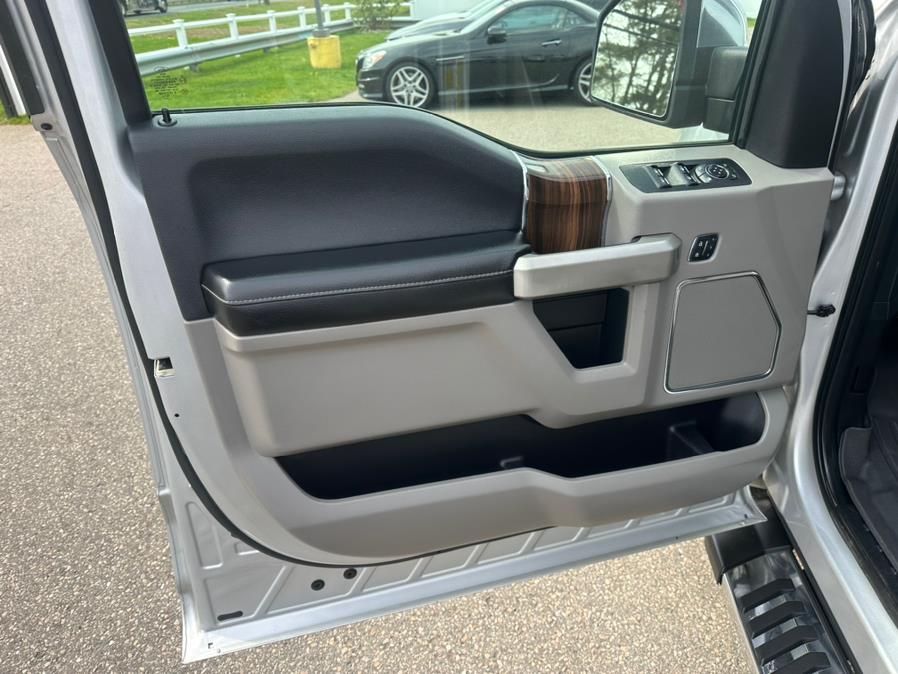 2017 Ford F-150 Lariat 4WD SuperCrew 5.5'' Box photo