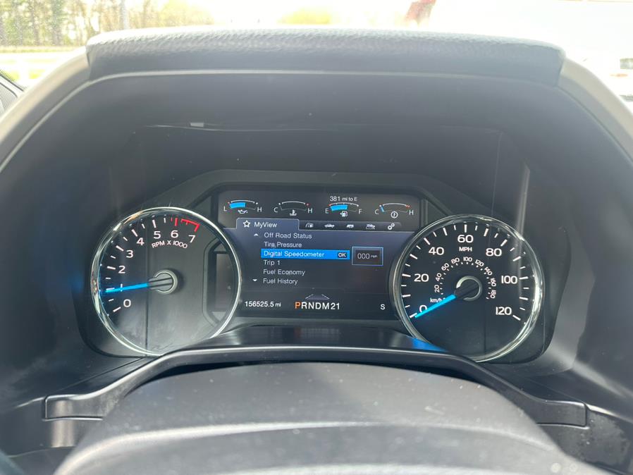 2017 Ford F-150 Lariat 4WD SuperCrew 5.5'' Box photo