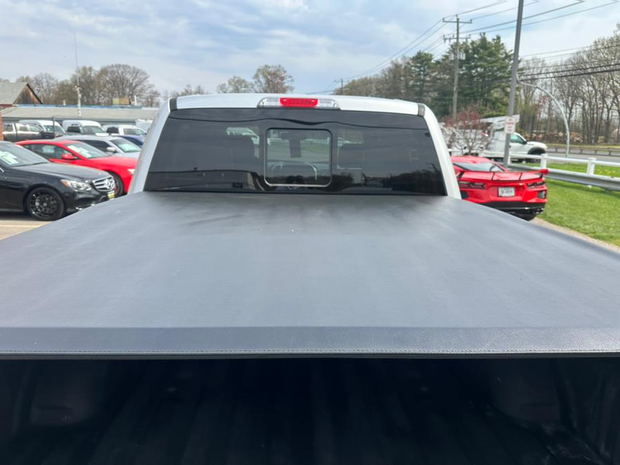 2017 Ford F-150 Lariat 4WD SuperCrew 5.5'' Box photo