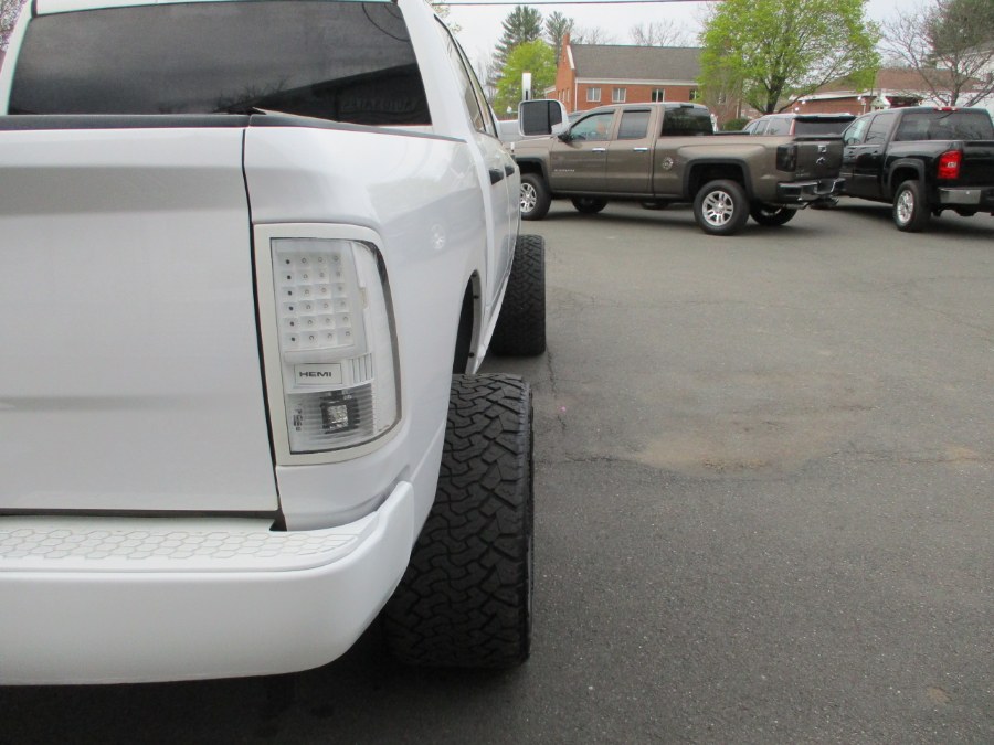 2016 RAM 1500 4WD Crew Cab 140.5
