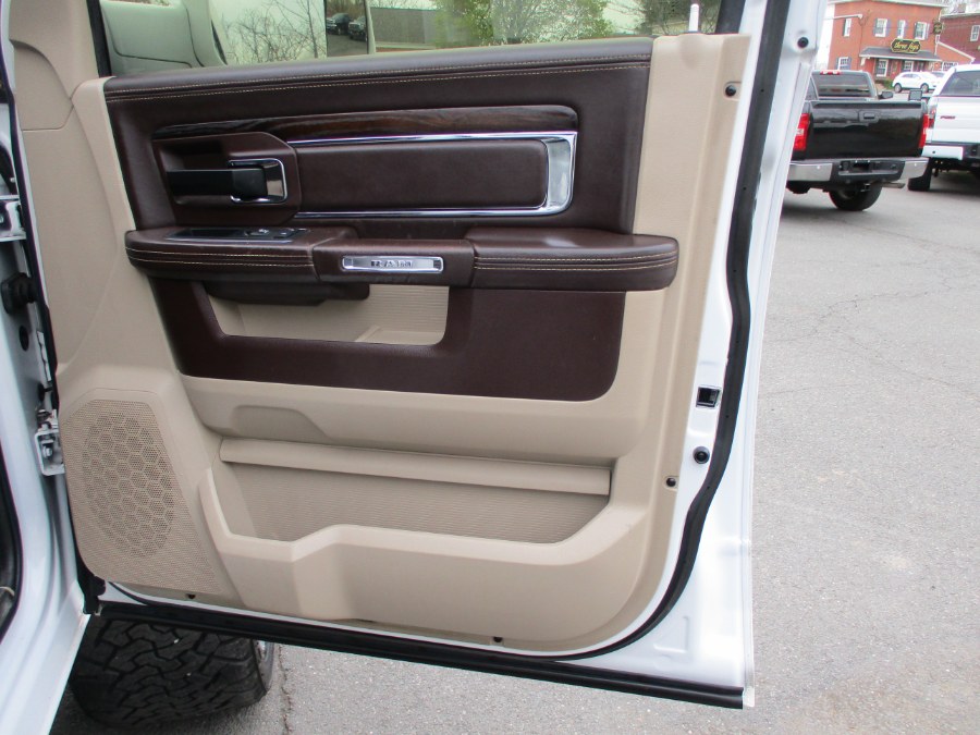 2016 RAM 1500 4WD Crew Cab 140.5