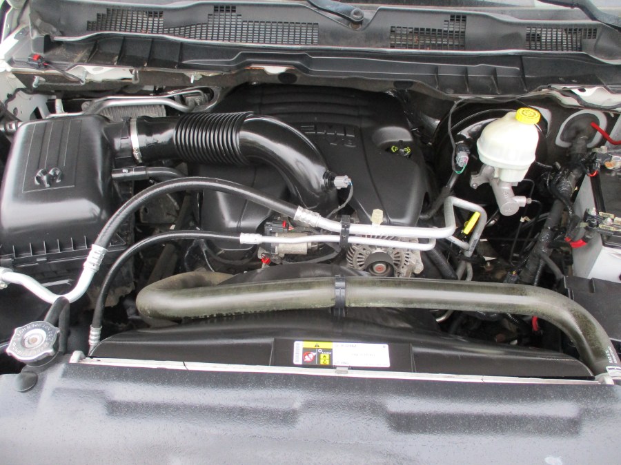 2016 RAM 1500 4WD Crew Cab 140.5