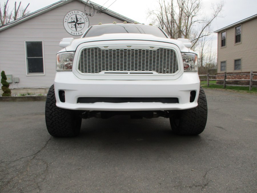 2016 RAM 1500 4WD Crew Cab 140.5