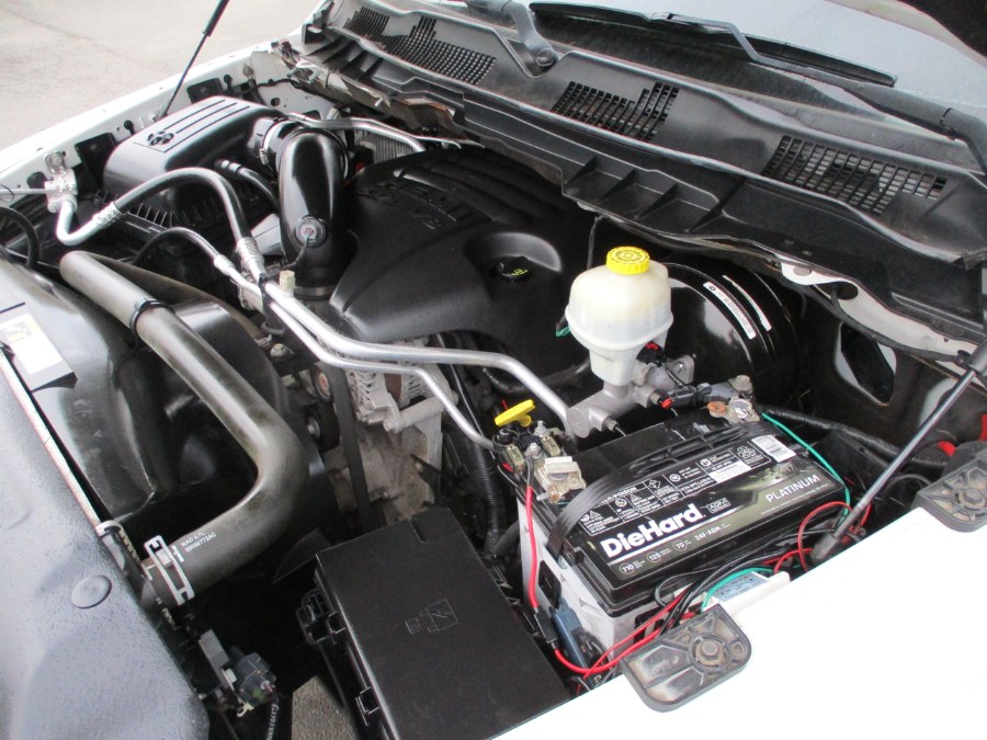 2016 RAM 1500 4WD Crew Cab 140.5