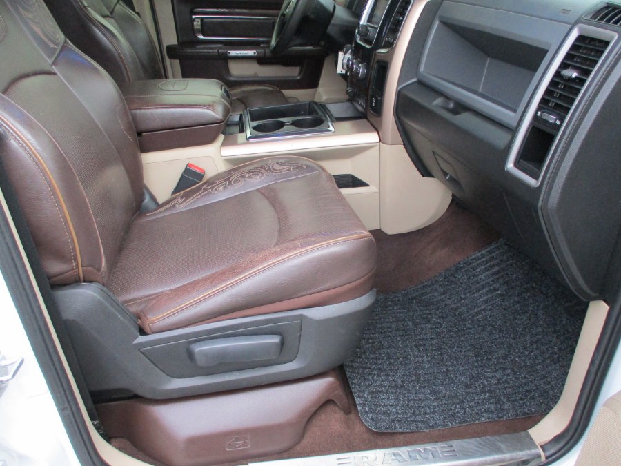2016 RAM 1500 4WD Crew Cab 140.5