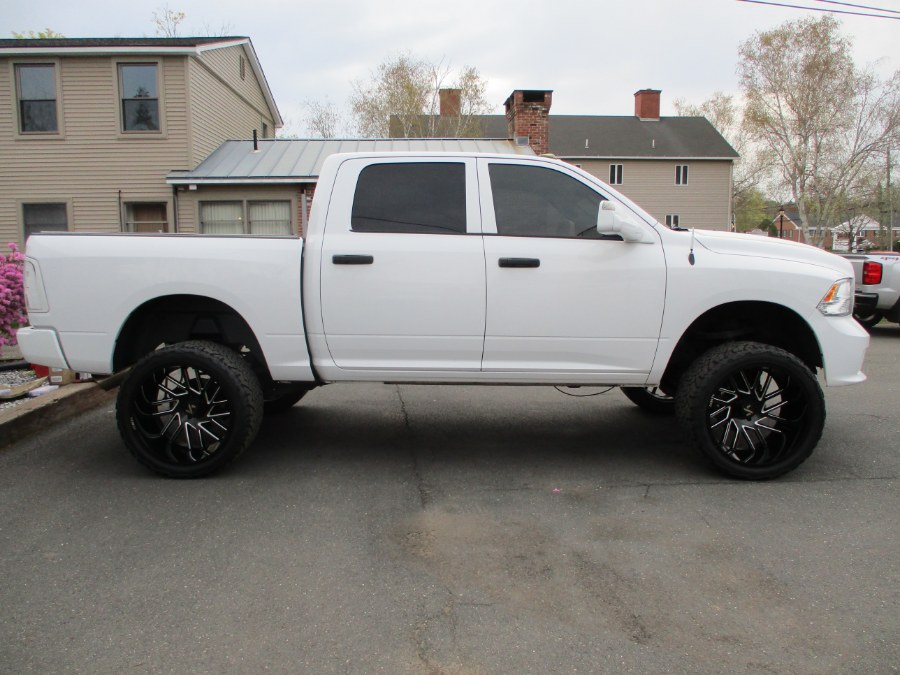 2016 RAM 1500 4WD Crew Cab 140.5