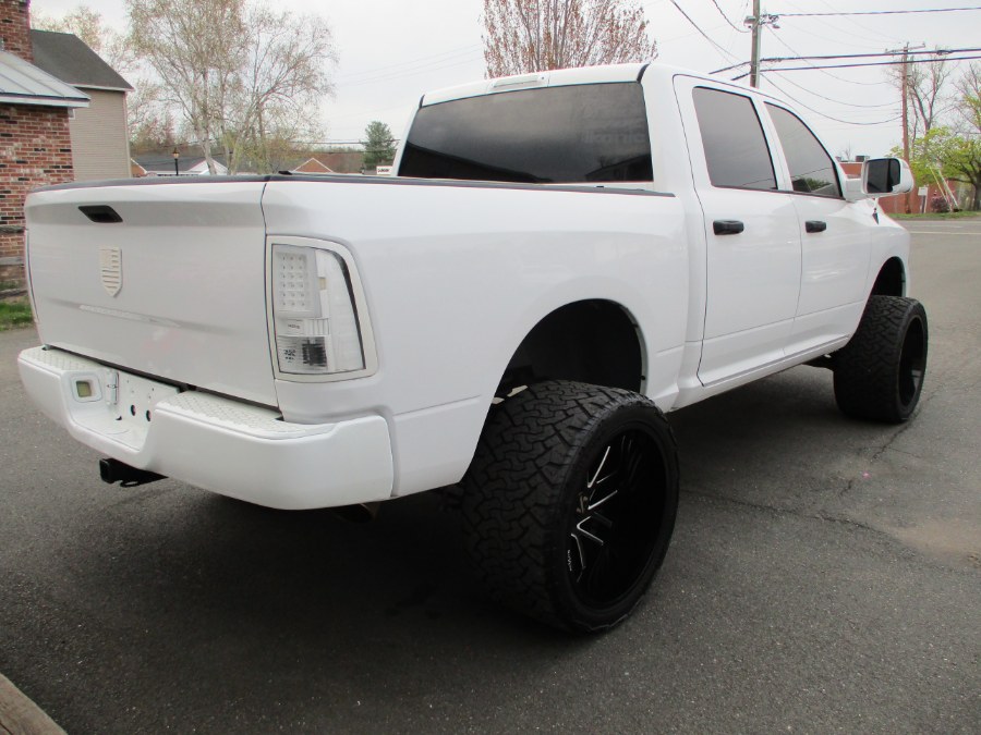 2016 RAM 1500 4WD Crew Cab 140.5