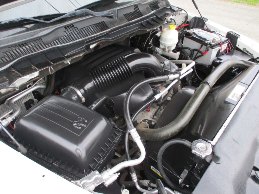 2016 RAM 1500 4WD Crew Cab 140.5