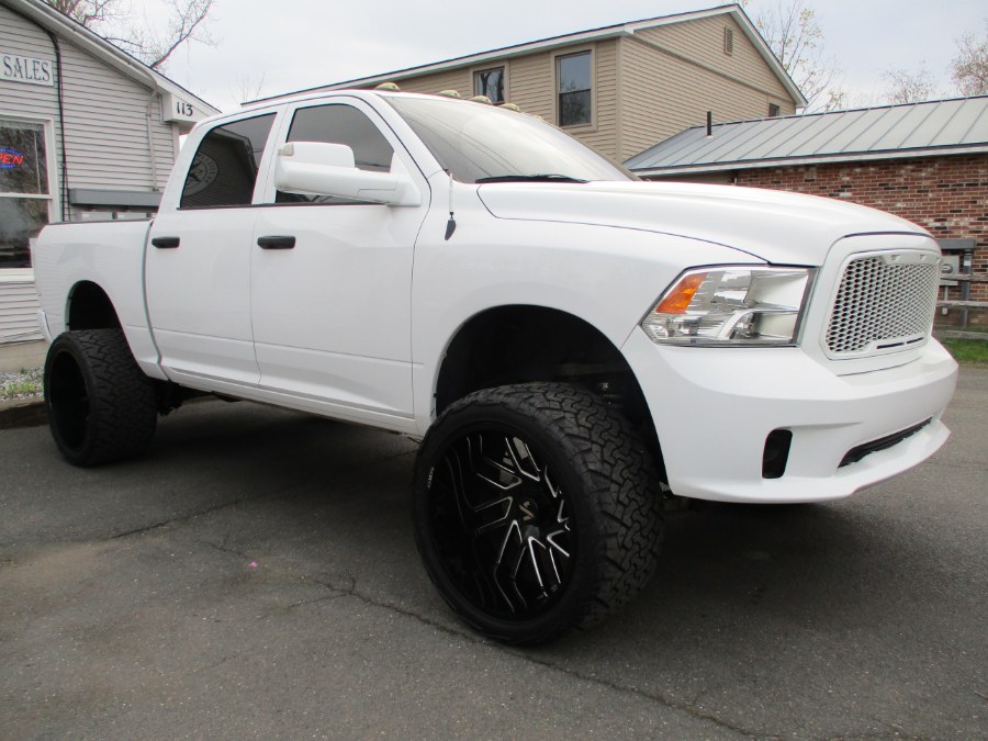 2016 RAM 1500 4WD Crew Cab 140.5
