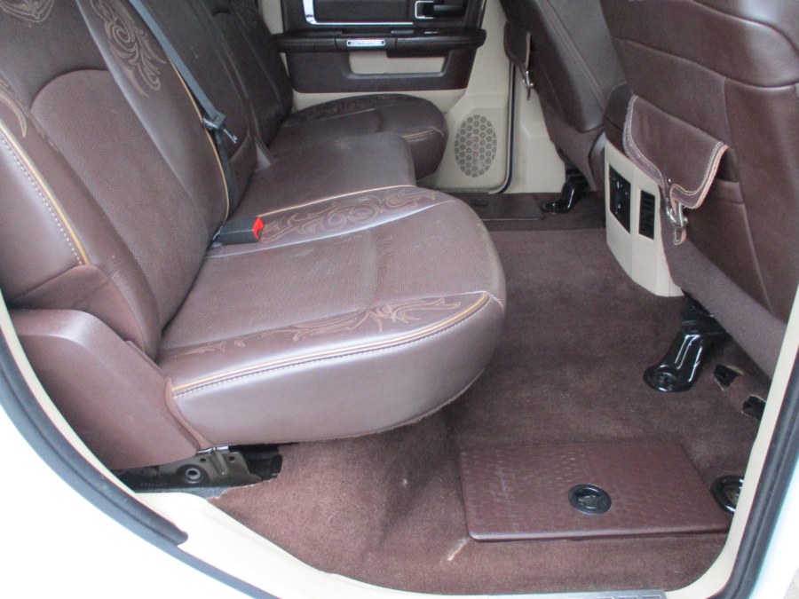 2016 RAM 1500 4WD Crew Cab 140.5