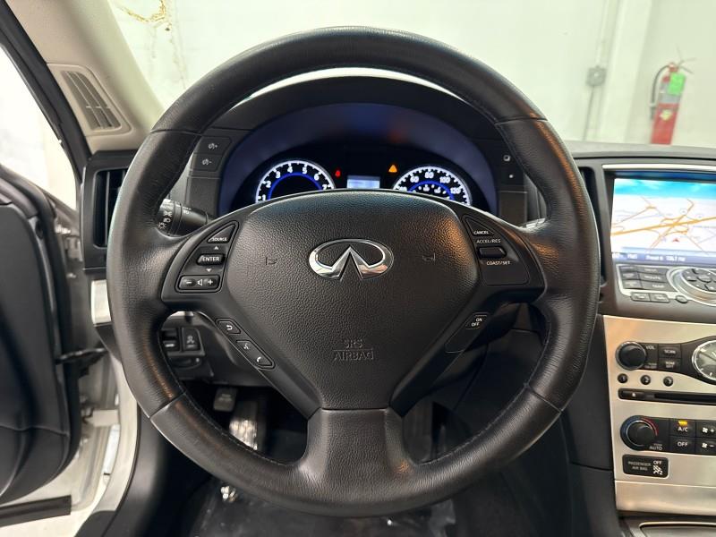 2014 Infiniti Legend photo