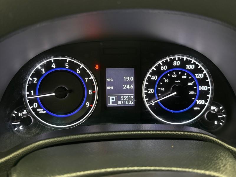 2014 Infiniti Legend photo
