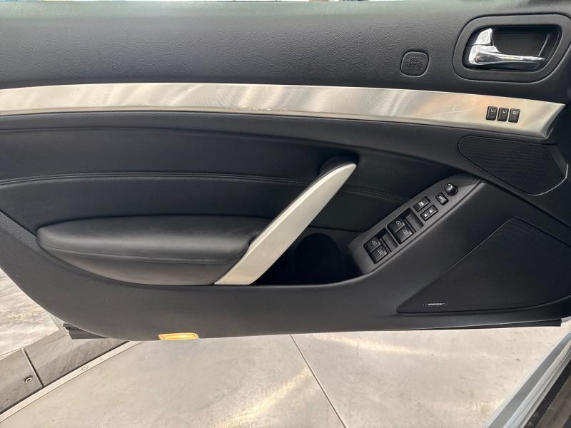 2014 Infiniti Legend photo