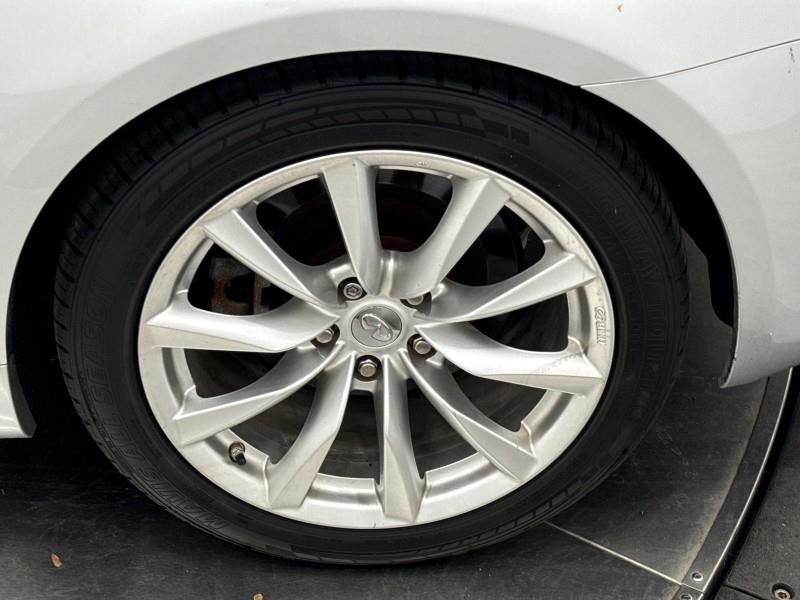 2014 Infiniti Legend photo