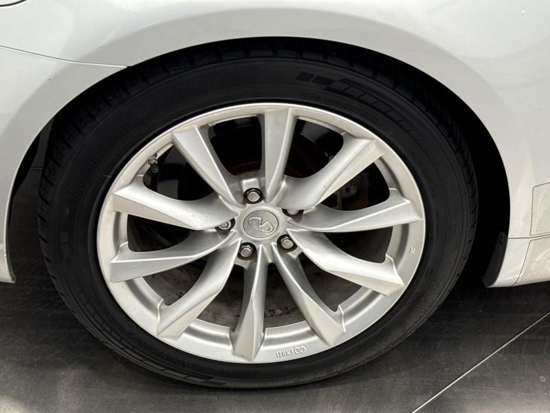2014 Infiniti Legend photo