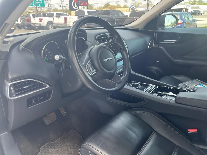2017 Jaguar F-Pace 35t Prestige AWD photo