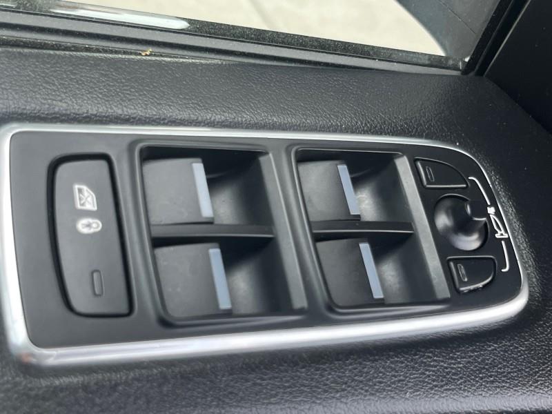2017 Jaguar F-Pace 35t Prestige AWD photo