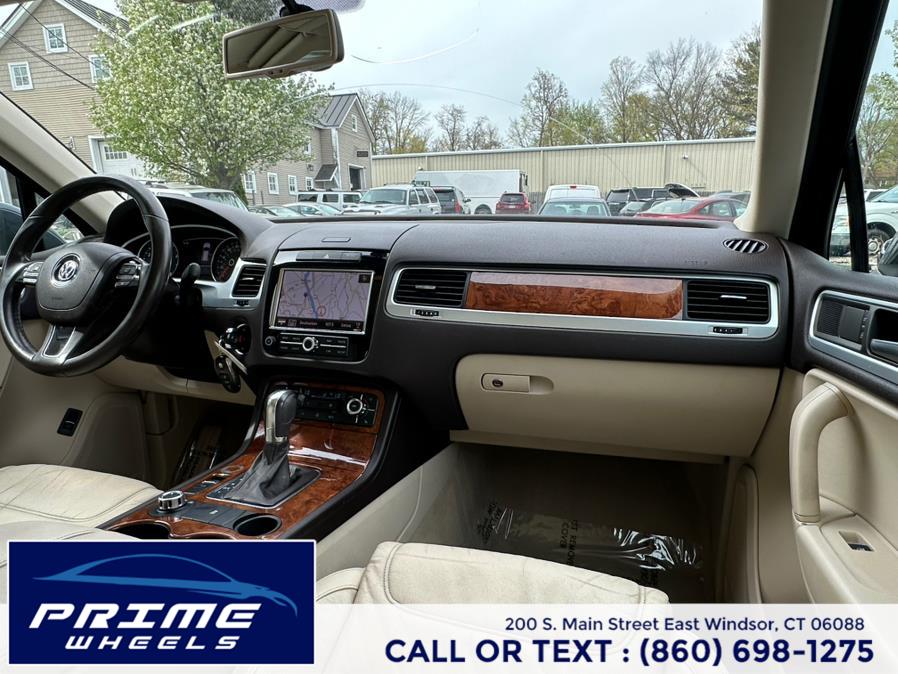 2013 Volkswagen Touareg VR6 Sport photo