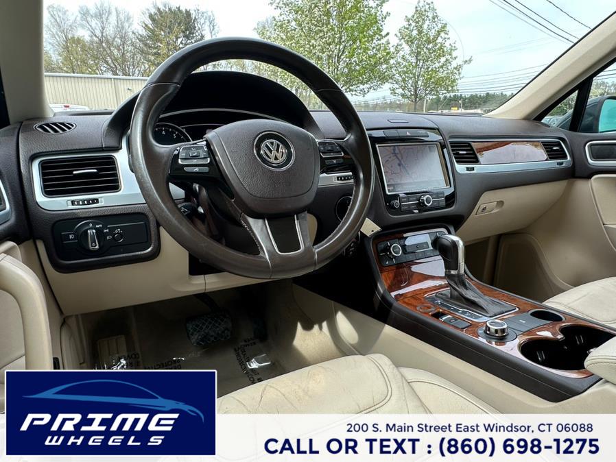 2013 Volkswagen Touareg VR6 Sport photo