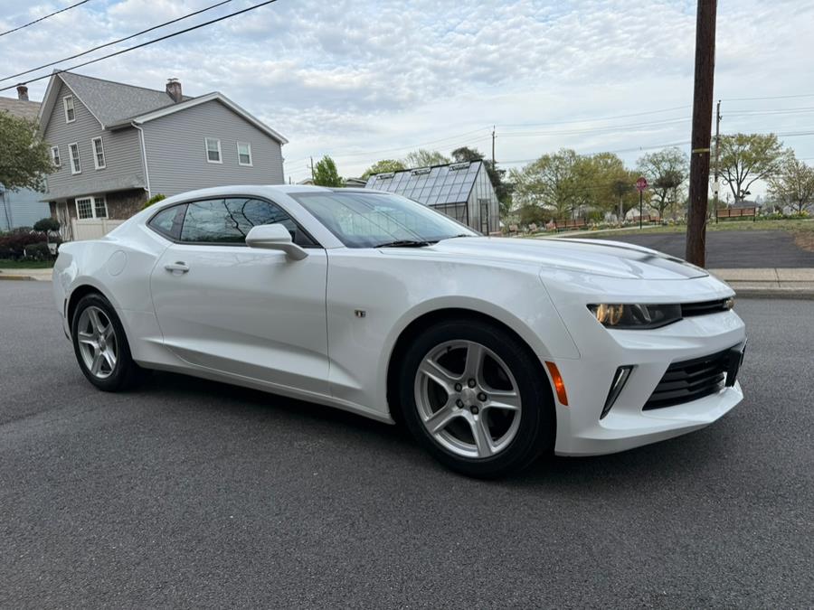 2016 Chevrolet Camaro 2dr Cpe LT w/1LT photo