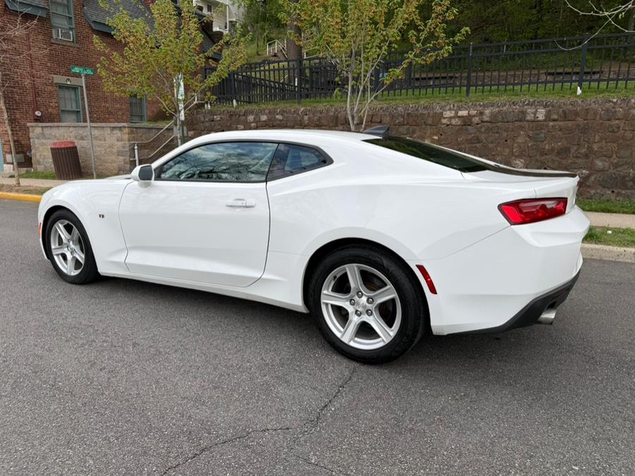 2016 Chevrolet Camaro 2dr Cpe LT w/1LT photo