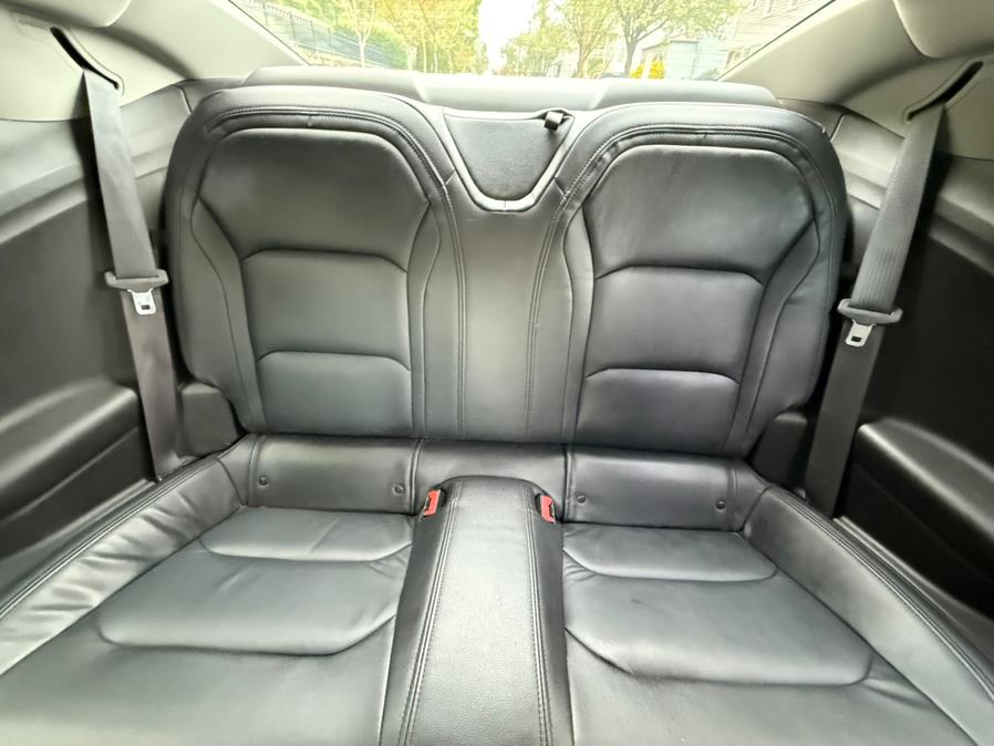 2016 Chevrolet Camaro 2dr Cpe LT w/1LT photo