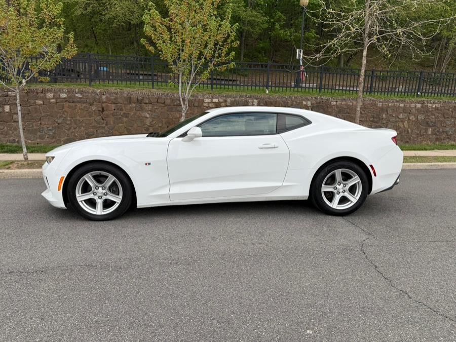 2016 Chevrolet Camaro 2dr Cpe LT w/1LT photo