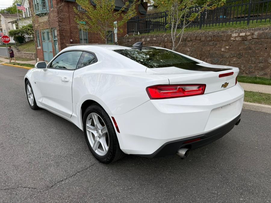 2016 Chevrolet Camaro 2dr Cpe LT w/1LT photo