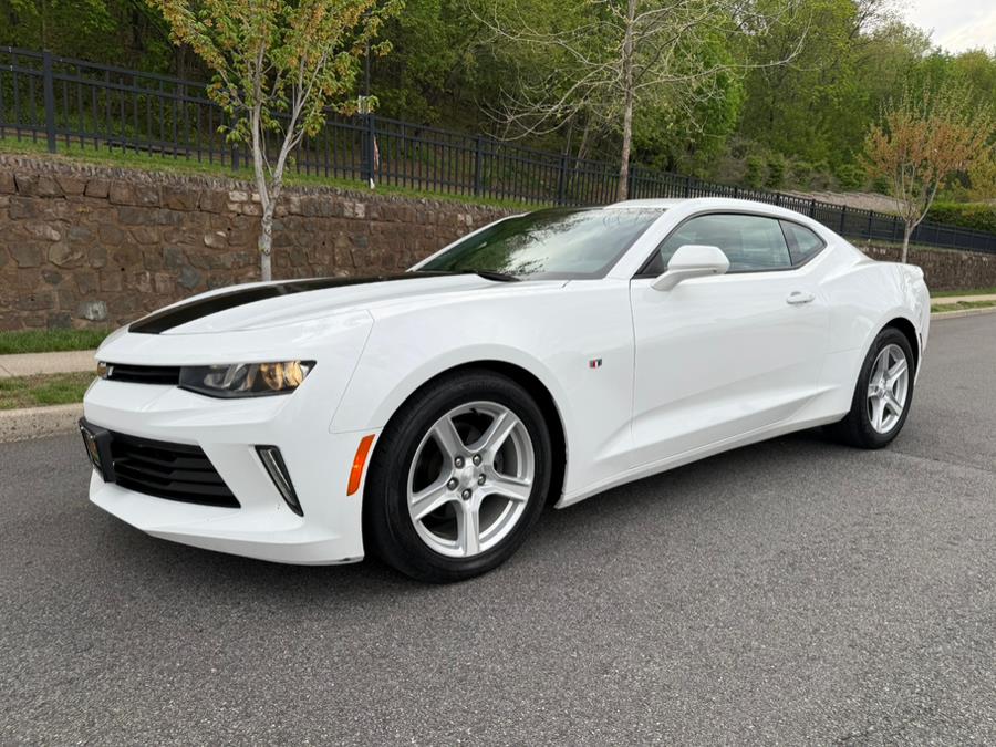 2016 Chevrolet Camaro 2dr Cpe LT w/1LT photo