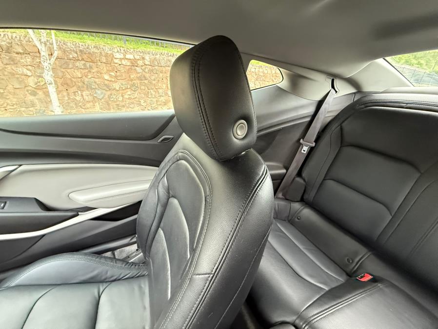2016 Chevrolet Camaro 2dr Cpe LT w/1LT photo