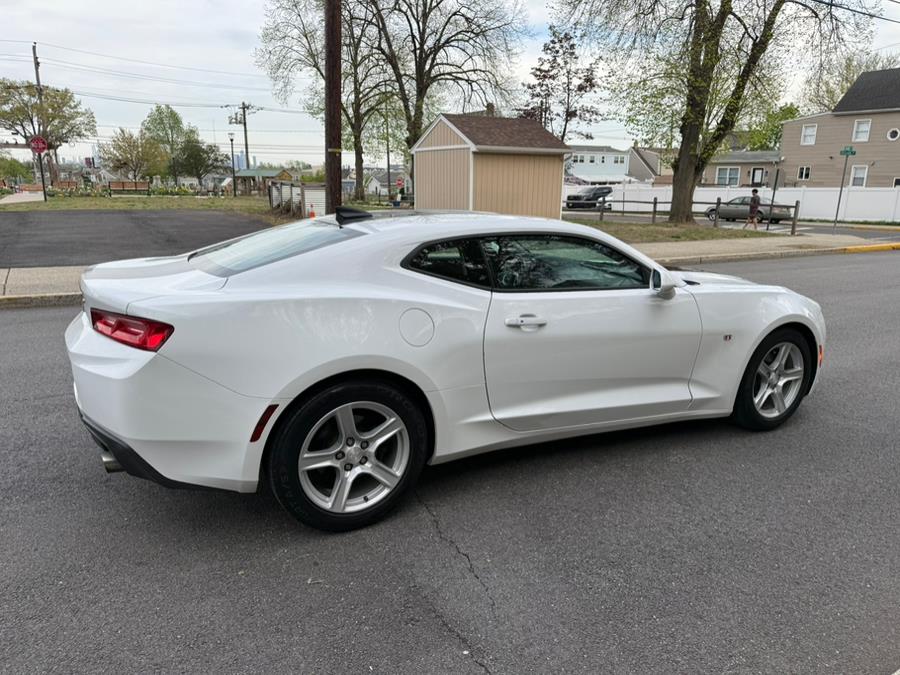2016 Chevrolet Camaro 2dr Cpe LT w/1LT photo
