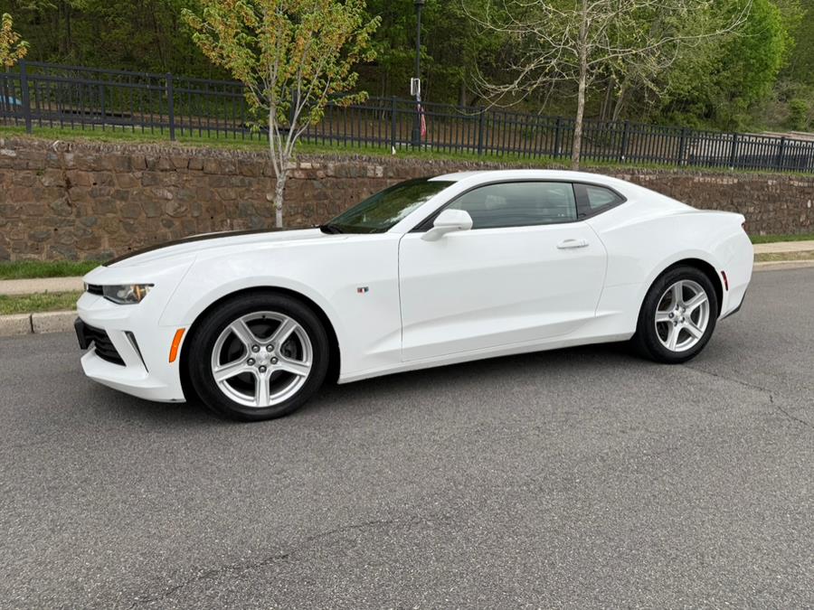 2016 Chevrolet Camaro 2dr Cpe LT w/1LT photo