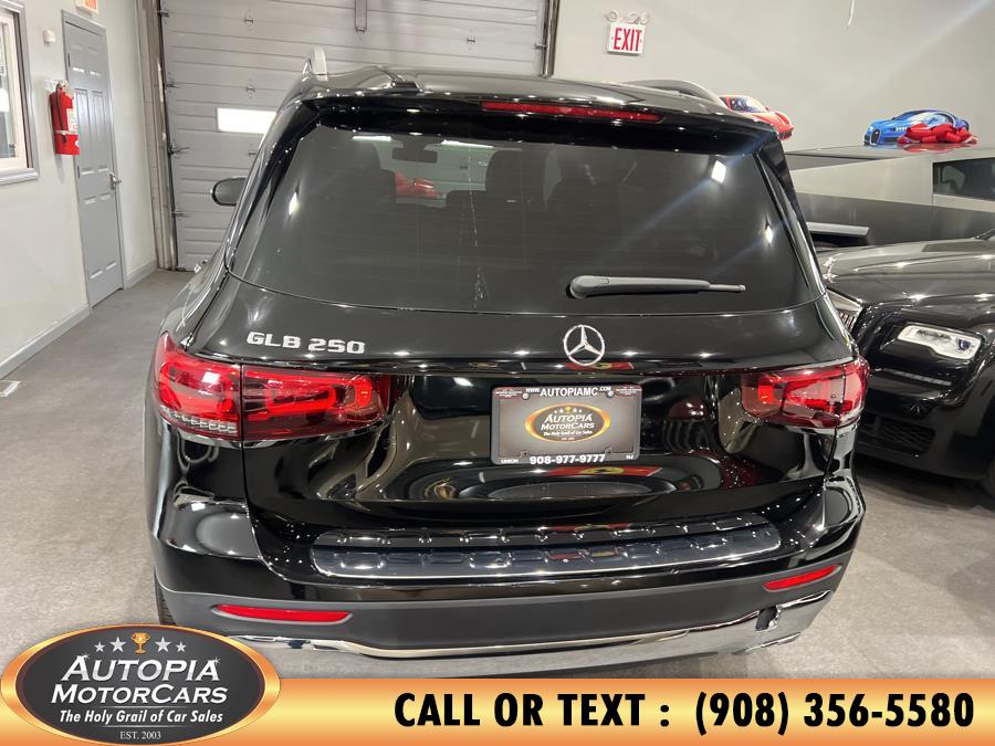 2021 Mercedes-Benz GLB GLB 250 photo