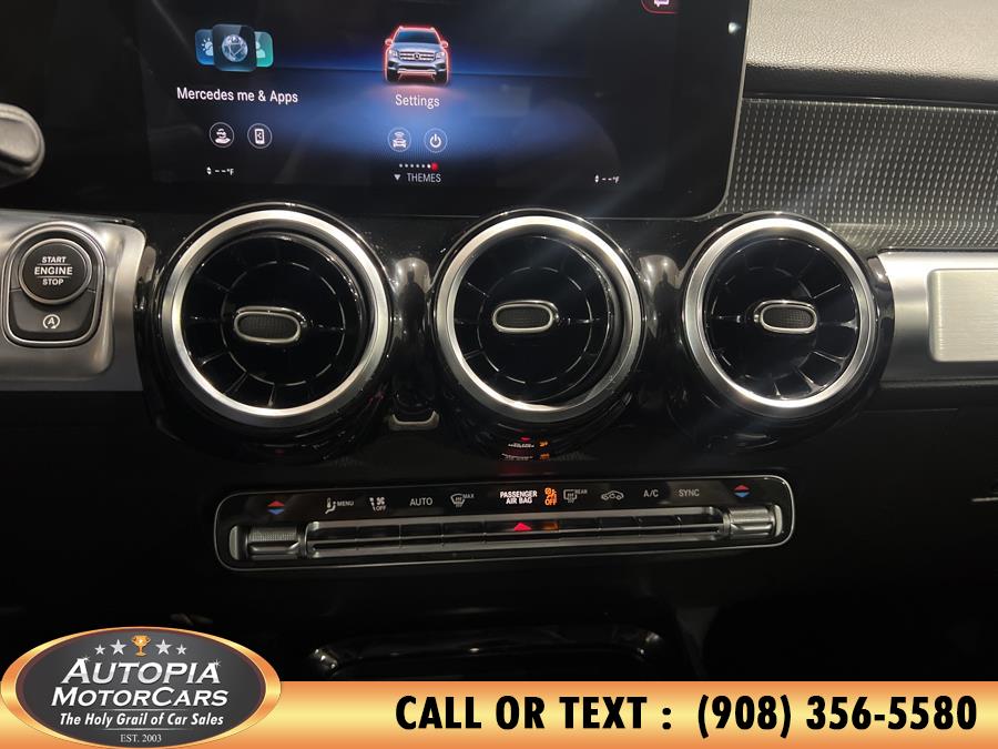 2021 Mercedes-Benz GLB GLB 250 photo