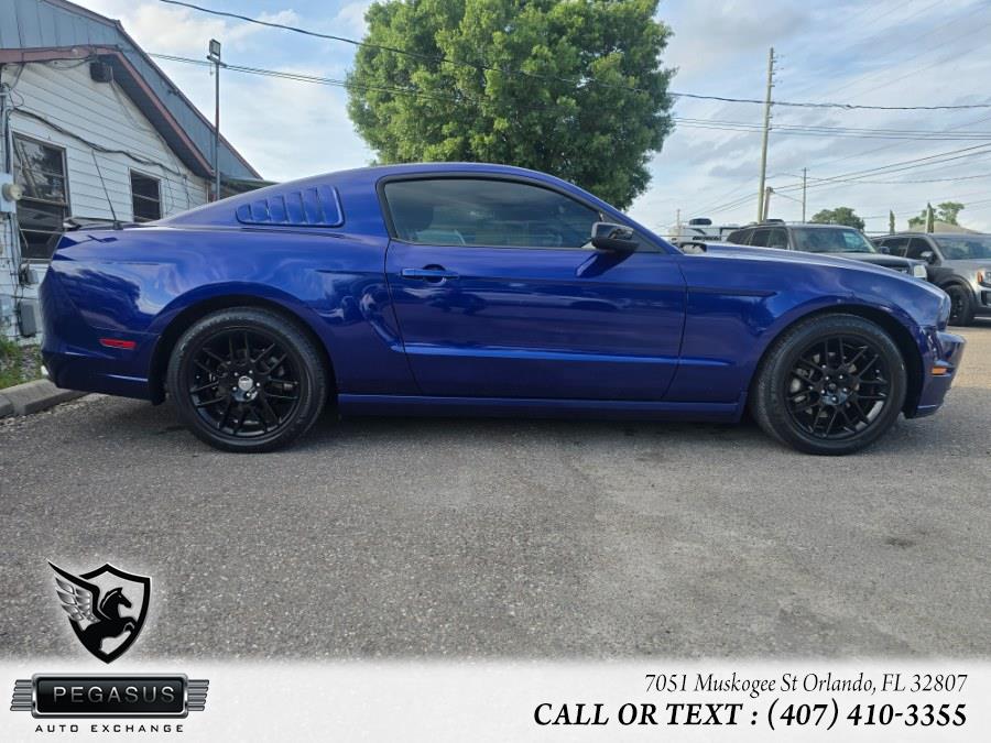 2014 Ford Mustang V6 photo
