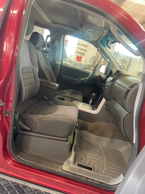 2009 Nissan Pathfinder LE photo