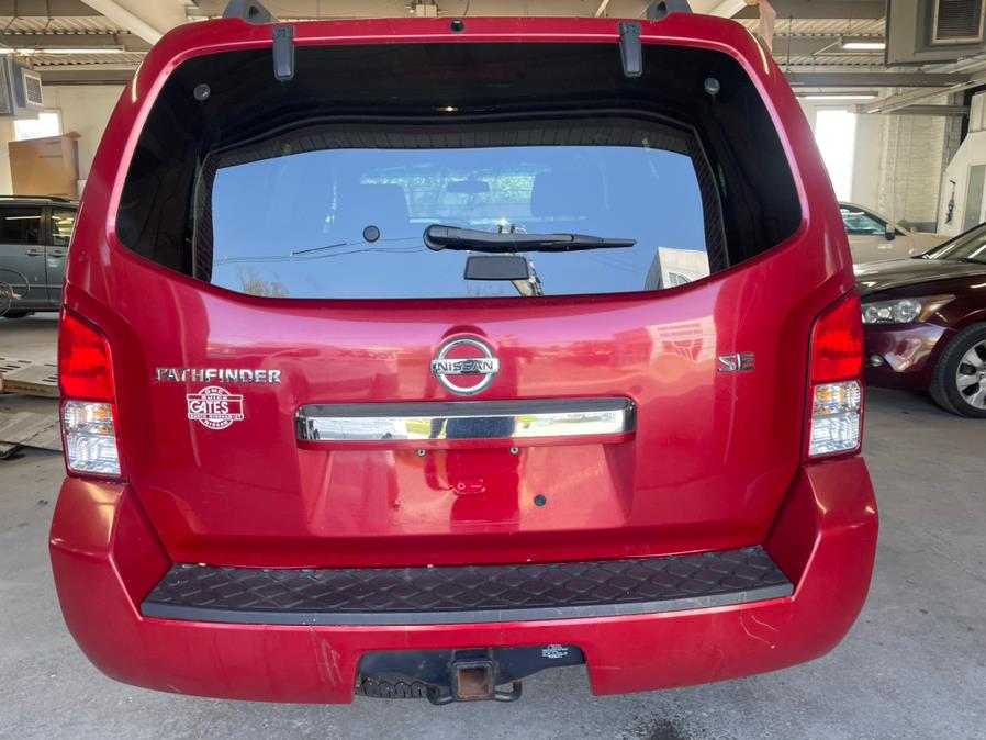 2009 Nissan Pathfinder LE photo