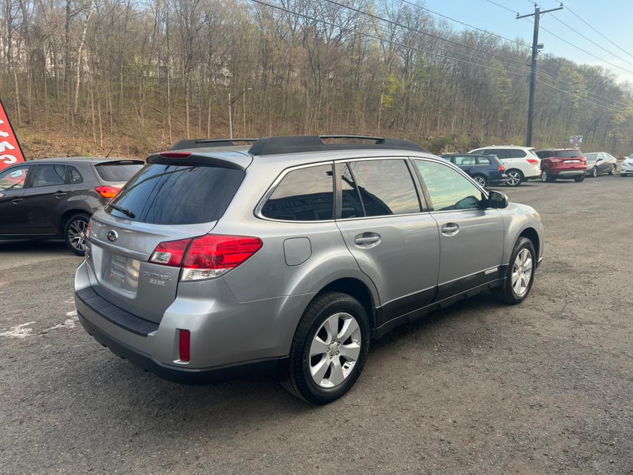 2010 Subaru Outback 2.5i Premium photo