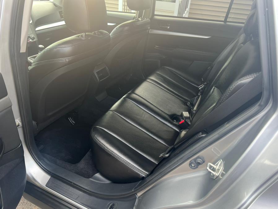 2010 Subaru Outback 2.5i Premium photo