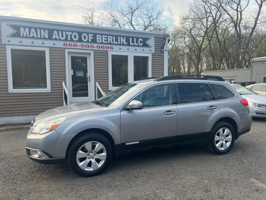 2010 Subaru Outback 2.5i Premium photo