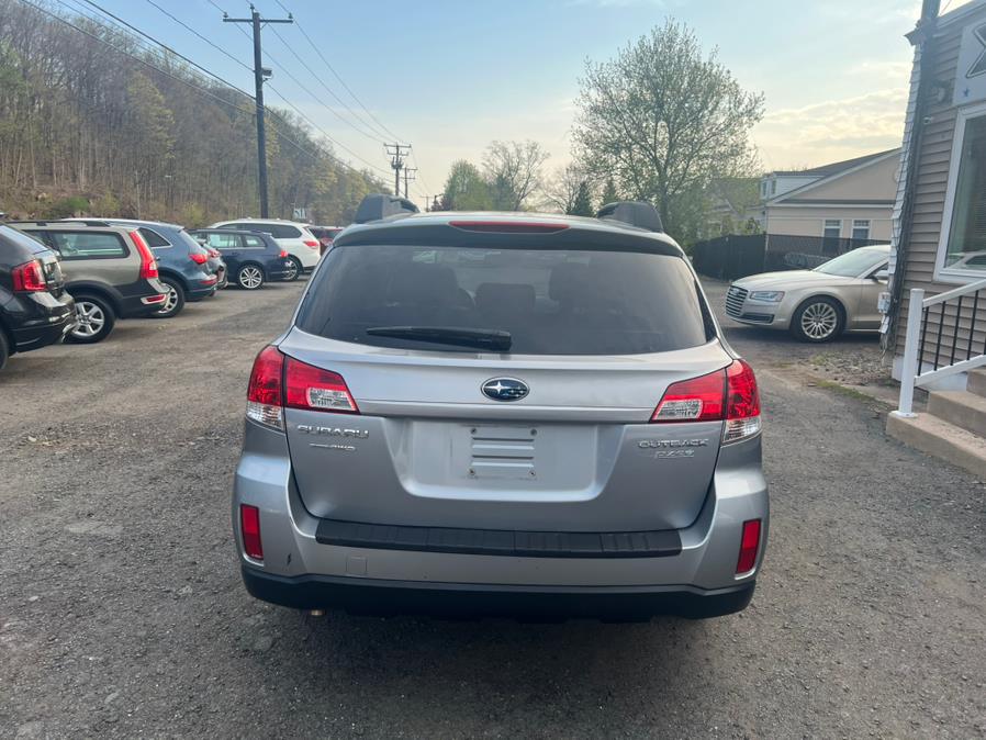 2010 Subaru Outback 2.5i Premium photo