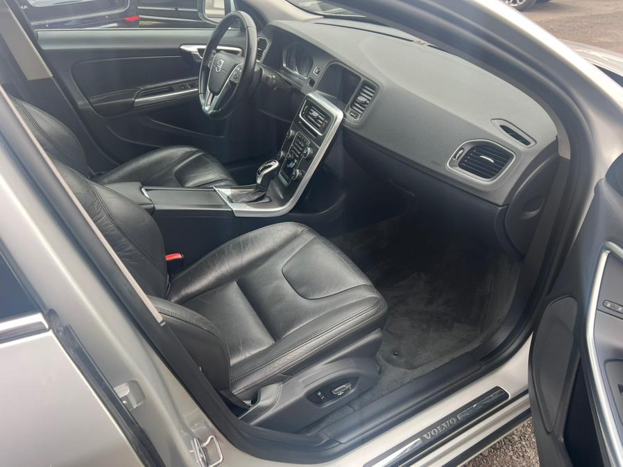 2014 Volvo S60 T5 photo
