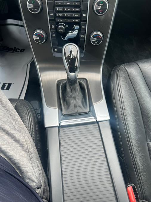 2014 Volvo S60 T5 photo