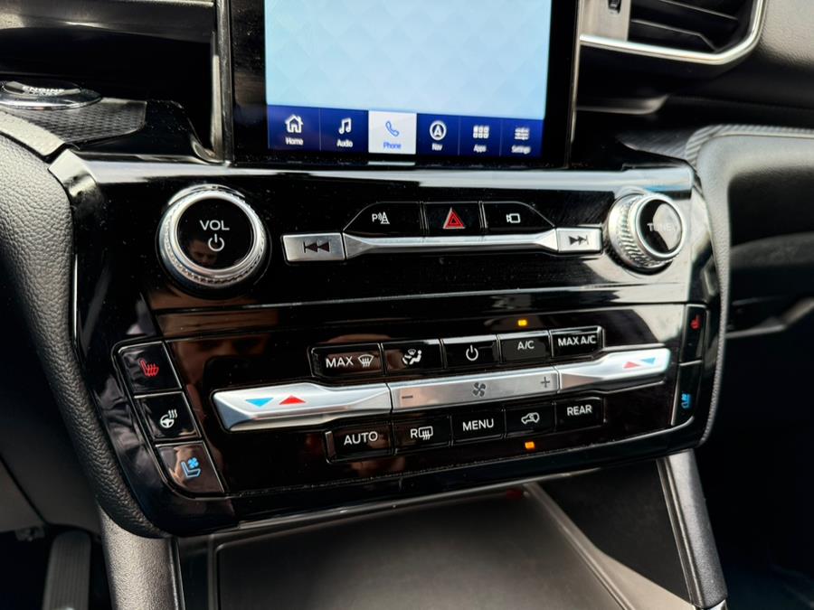 2022 Ford Explorer ST 4WD photo