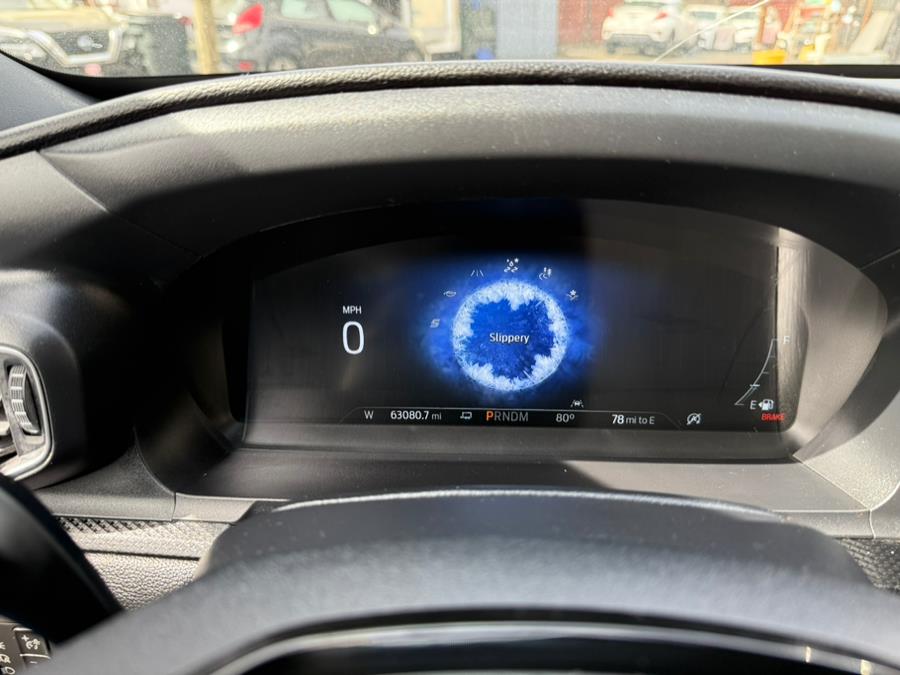 2022 Ford Explorer ST 4WD photo