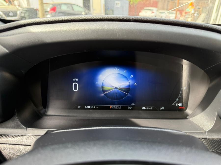 2022 Ford Explorer ST 4WD photo