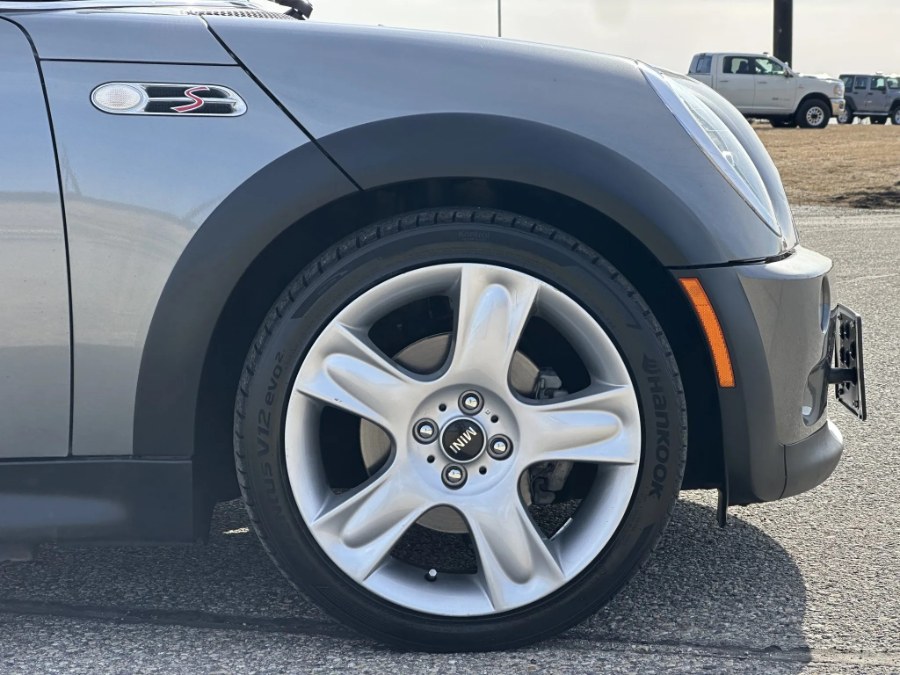 2005 MINI Cooper S photo